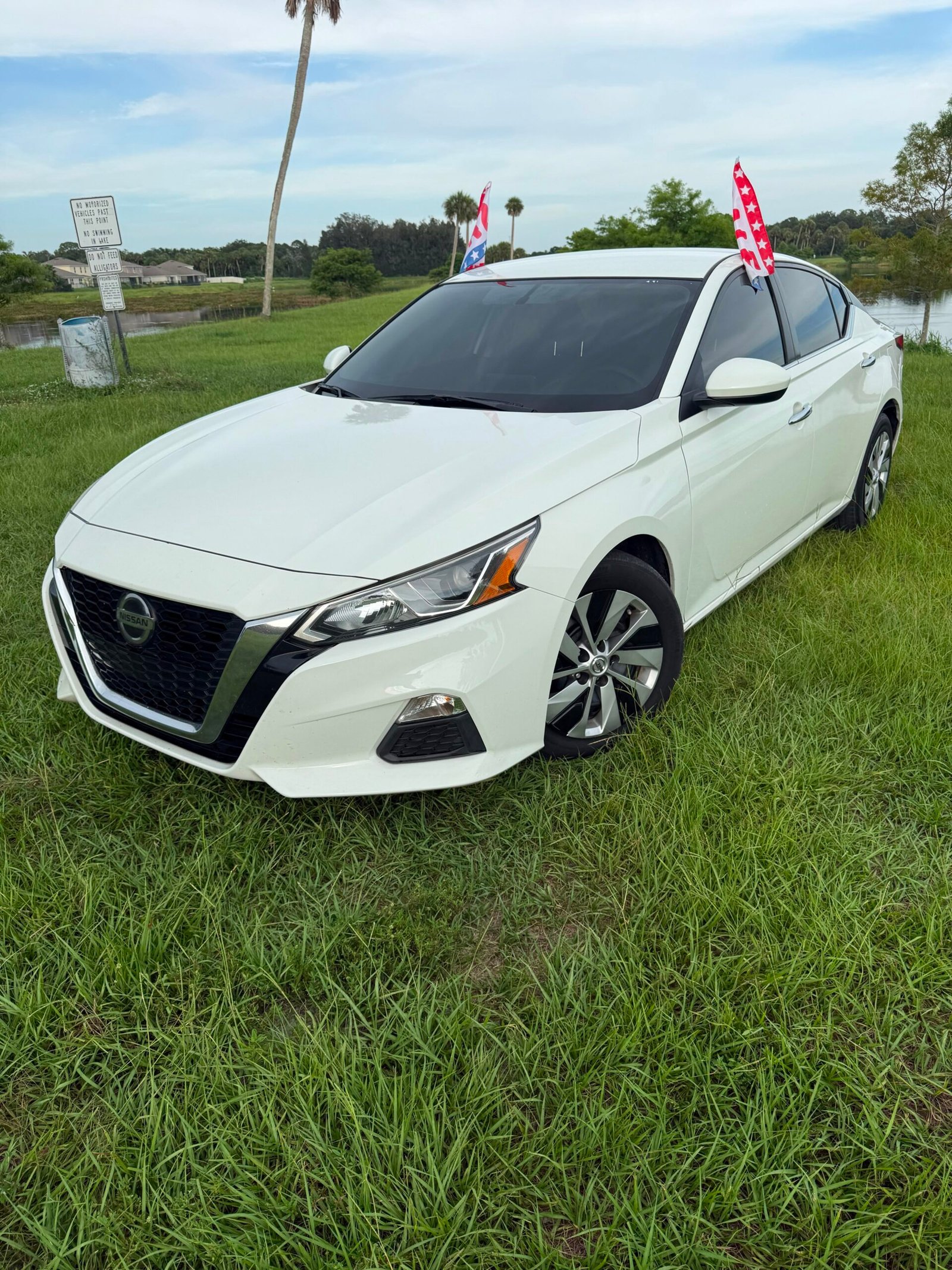 
								Nissan Altima 2020 full									