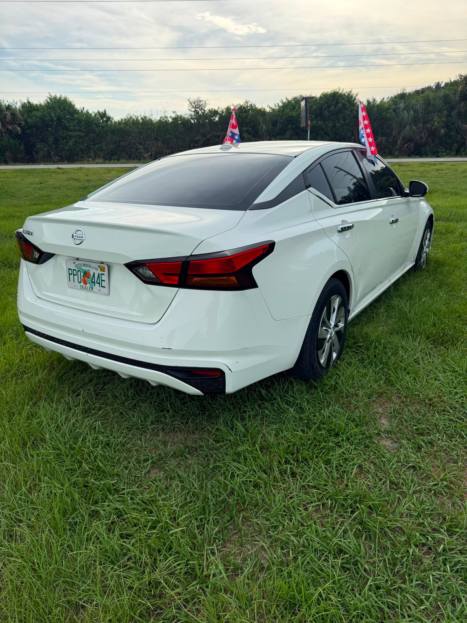 
								Nissan Altima 2020 full									